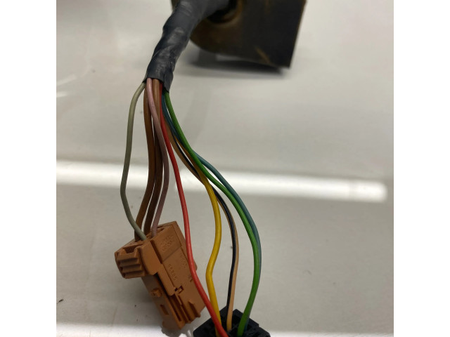 Зеркало электрическое левое Citroen C3 2010-2016 года