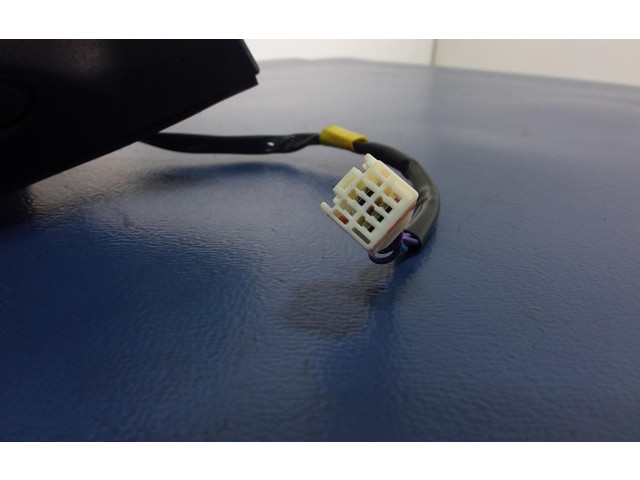 Зеркало электрическое Mazda MPV II LW 1999 - 2007 года