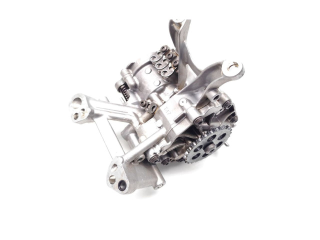 Масляный насос   51167471260  Mini Cooper Countryman F60 