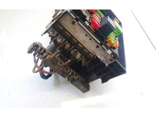 Блок предохранителей  8k130412, 0-1718130   Skoda Yeti (5L)    