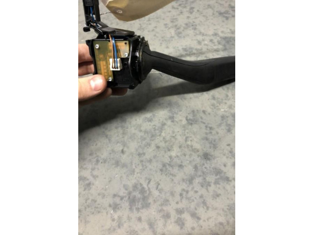 Ручка стеклоочистителей Volkswagen Golf VI