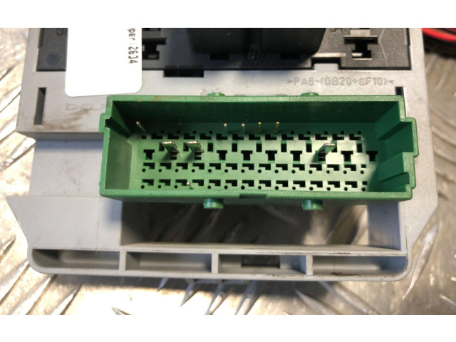 Блок предохранителей 13172923000   Opel Meriva A    