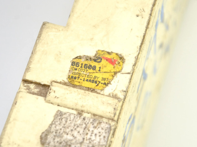 Блок предохранителей 1R8T14A067AB, 1R8T-14A067-AB Jaguar S-Type