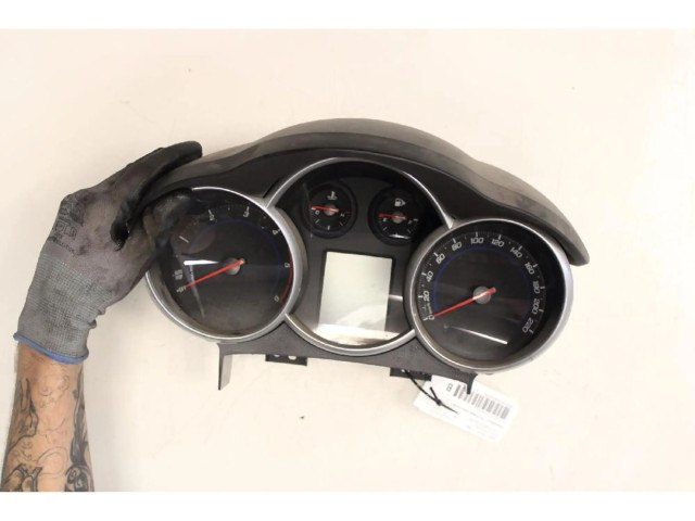 Přístrojová deska Chevrolet Cruze 2009