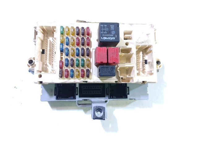 Блок предохранителей