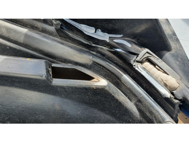 Передний бампер