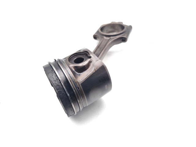  Поршень с шатуном D5244T4 D5244T4  Volvo XC90  