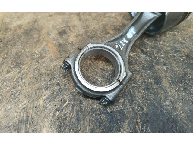 Поршень с шатуном 224DT 9812819780 Jaguar XF