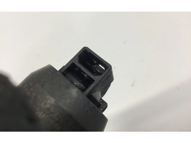 Форсунка 03G130073AJ Audi A3 S3 A3 Sportback 8P -