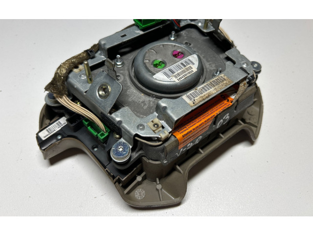 Подушка безопасности водителя    Volvo V70