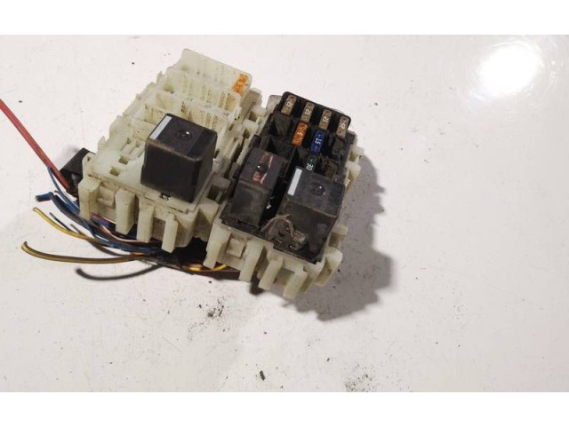 Блок предохранителей     Ford S-MAX    