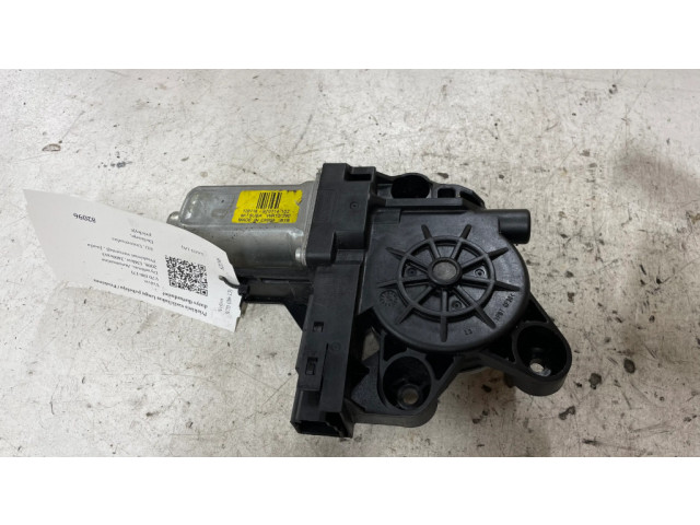 Передний двигатель механизма для подъема окон