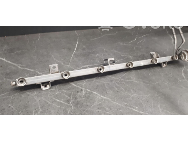 Vstřikovací lišta BMW 5 E39