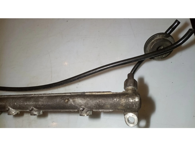 Vstřikovací lišta Volvo 460 pro benzínový motor