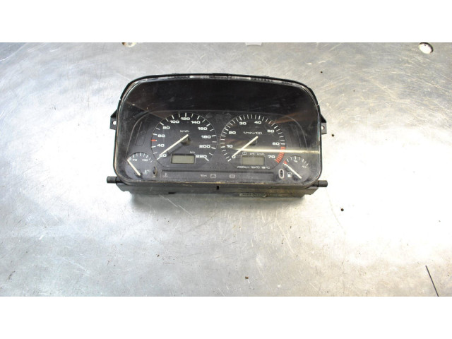 Панель приборов Volkswagen Golf III