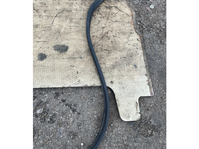 Рулевая рейка Уплотнительная резина (на дверях) Citroen Jumper 2007 - 2013 года