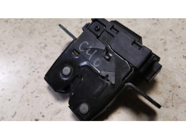 Замок задней крышки