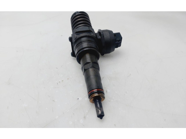 Форсунка 038130073AG Volkswagen Jetta V