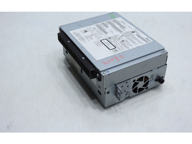 Радио/ проигрыватель CD/DVD / навигация