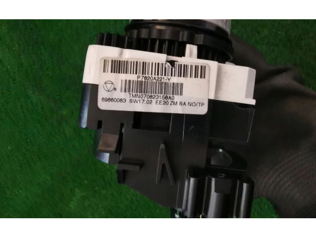 Блок управления климат-контролем 69667016 Mitsubishi Colt