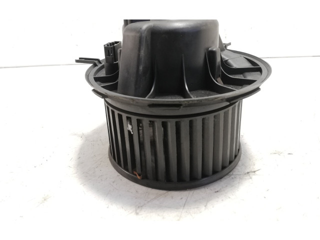 Вентилятор печки 1K1819015E Volkswagen Caddy