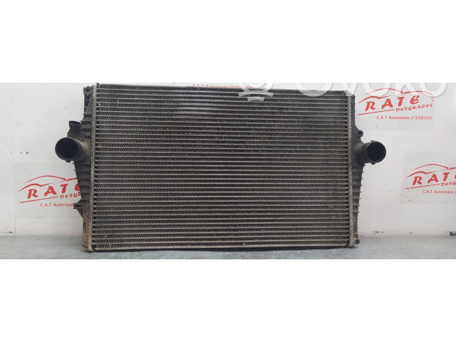 Интеркулер 30748809 Volvo S60