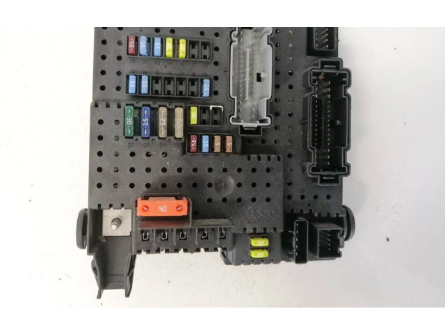 Блок предохранителей 8676391, 05W041 Volvo V70