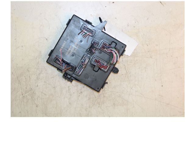 Блок управления 284B15839R Dacia Sandero