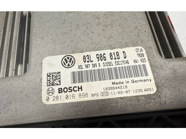 Блок управления двигателя 03L906018D   Volkswagen Touran II