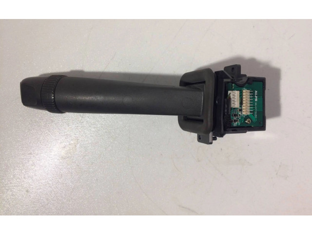 Ручка стеклоочистителей 8691695 Volvo S60