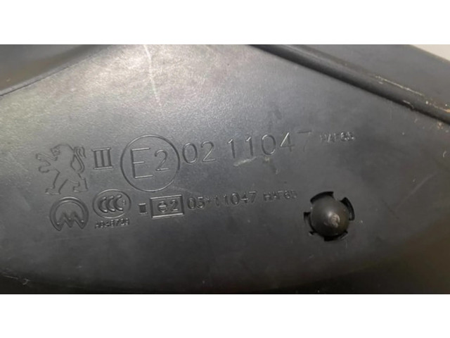 Зеркало электрическое правое Peugeot 208 2012-2019 года