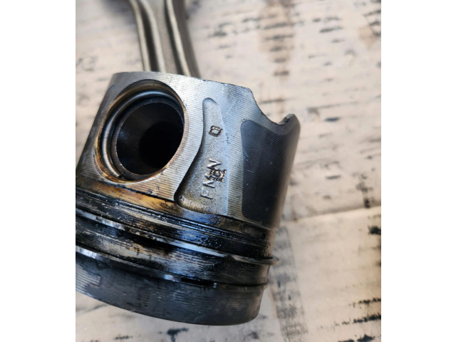  Поршень с шатуном  59AE  Audi A6 C7  