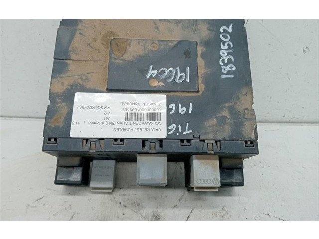   Pojistková skříňka 3C0937049AJ, 0090012   Volkswagen Tiguan 2007