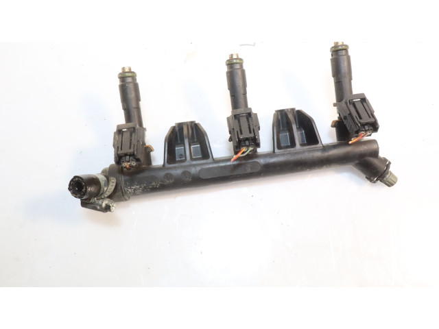 Топливная рампа    Skoda Fabia Mk2 (5J)   для двигателя BBM