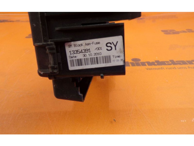 Блок предохранителей  13354391, 13354391   Opel Meriva B    
