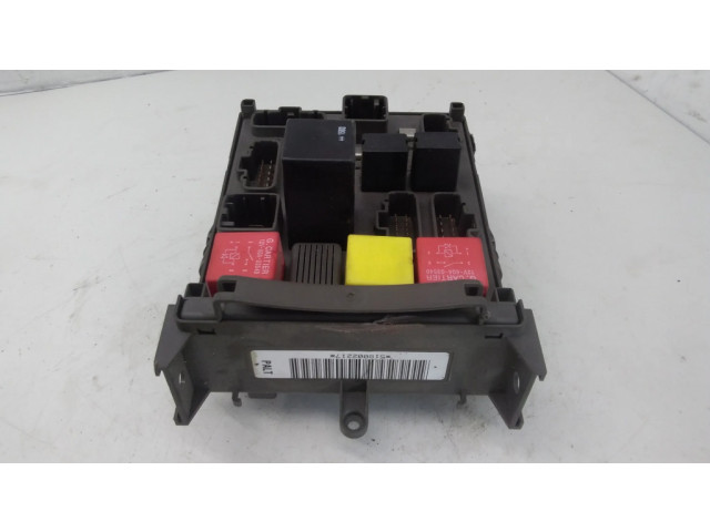 Pojistková skříňka 8200004201E, 8200148810A Renault Vel Satis 2004