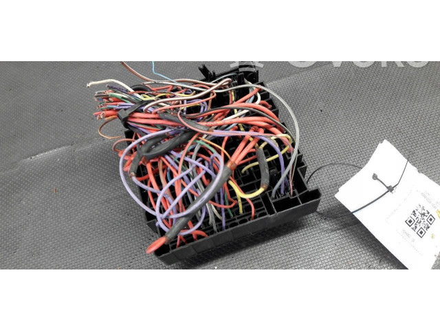 Блок предохранителей 5246582 Saab 9-5