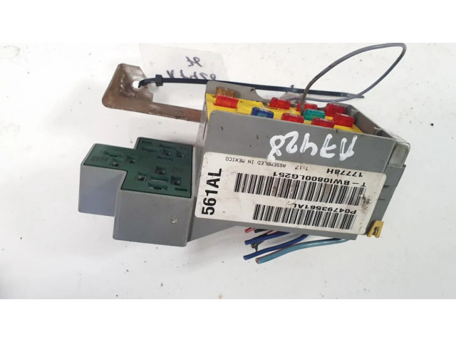 Pojistková skříňka 4793408, p04793561al Dodge Neon 2000