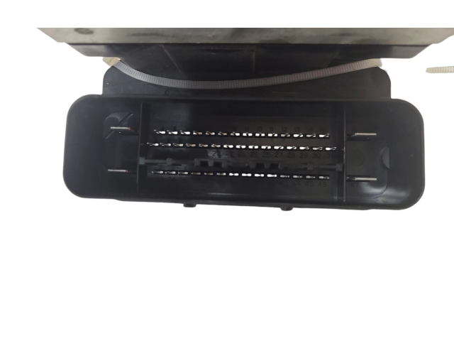 Блок АБС 30681619, 8G9N2C405AC Volvo V70 2008 - 2013 года