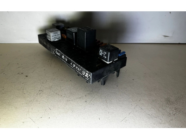 Pojistková skříňka 443941822A, 443941822 Audi 80 90 S2 B4 1993