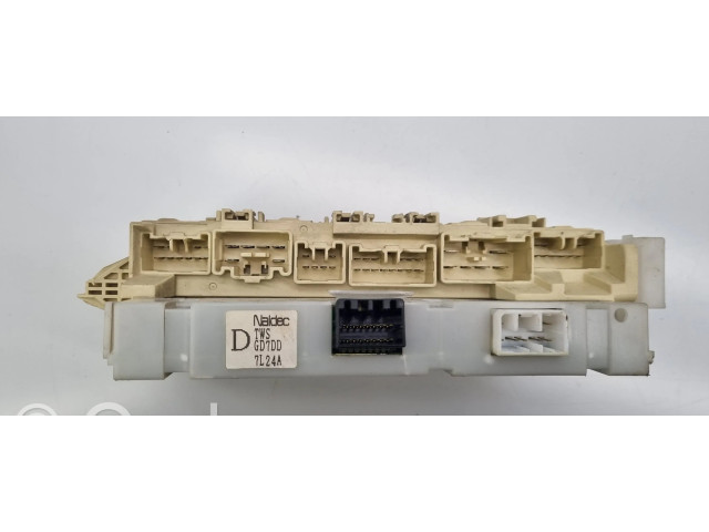 Pojistková skříňka GD7DD7L24A Mazda 626 1998