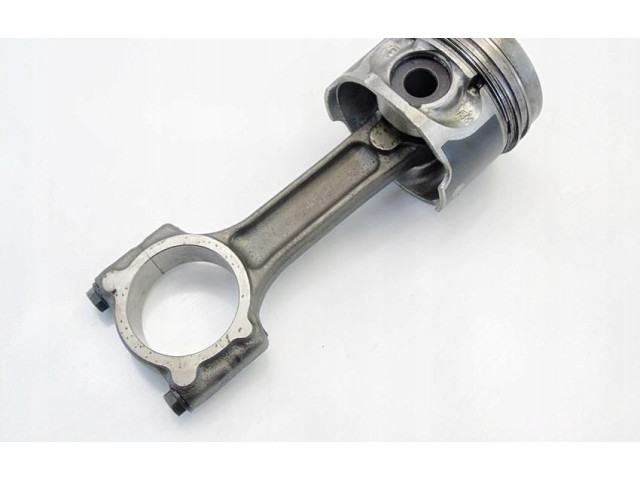  Поршень с шатуном    Dacia Logan II для бензинового двигателя 1.1