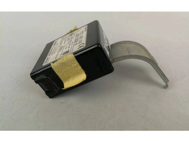 Блок управления G8D-322A-B Mazda Premacy