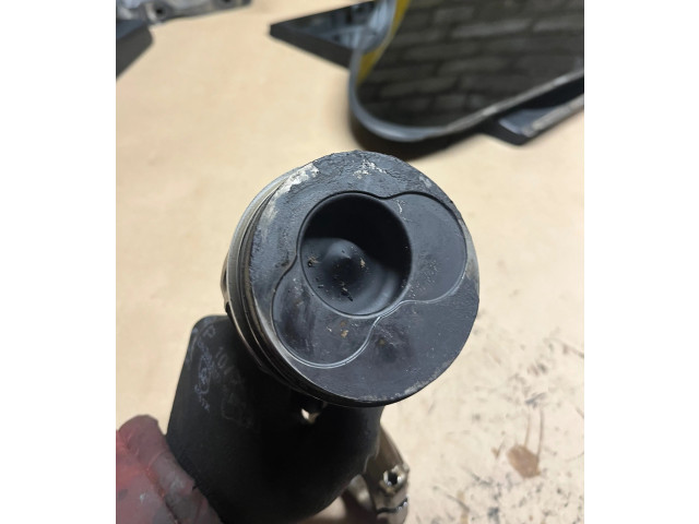  Поршень с шатуном AXD 038j, 300408  Volkswagen Transporter - Caravelle T5  