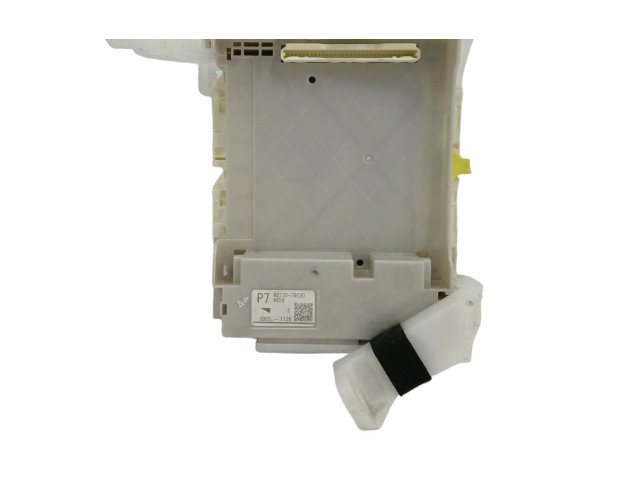 Pojistková skříňka Řídící jednotka BSM 8273076030 Lexus CT 200H 2015