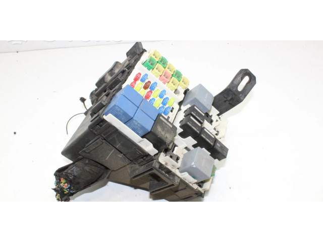 Блок предохранителей FN1T14K012PADT Ford Ecosport