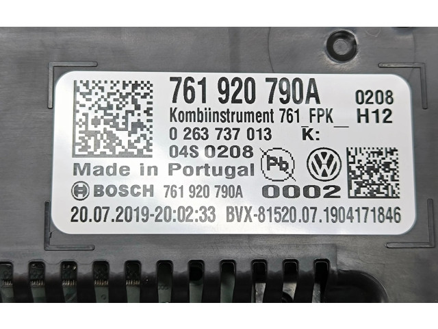Přístrojová deska Volkswagen Touareg III 2019 761920790A, 0263737013