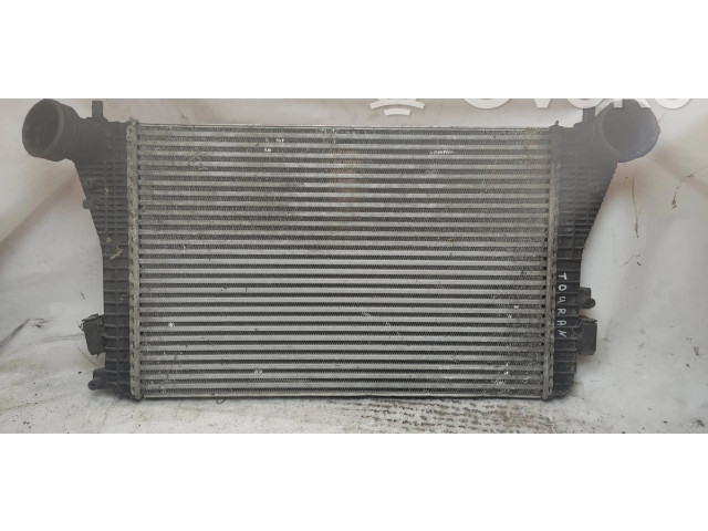 Интеркулер  1K0145803A, 0485250   Volkswagen Touran I 