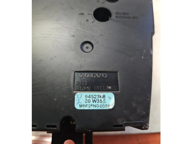 Блок управления климат-контролем 9452368, M6E25N00059   Volvo V70