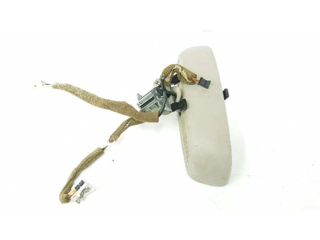 Зеркало заднего вида (в салоне)